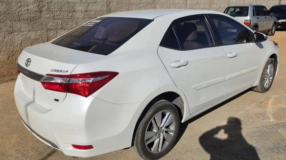 TOYOTA COROLLA 1.8 GLI 16V FLEX 4P AUTOMÁTICO TOYOTA COROLLA 1.8 GLI 16V FLEX 4P AUTOMÁTICO